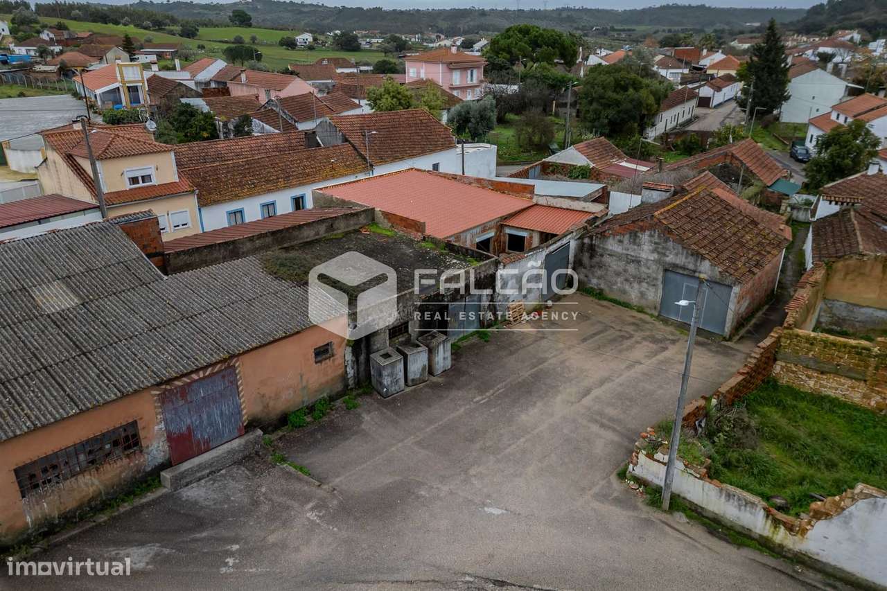 Moradia Devoluta T0 Venda em Azoia de Cima e Tremês,Santarém - Grande imagem: 4/35