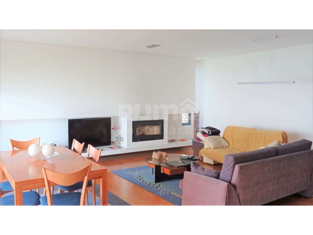 Moradia Isolada V4 com Piscina - Grande imagem: 2/18