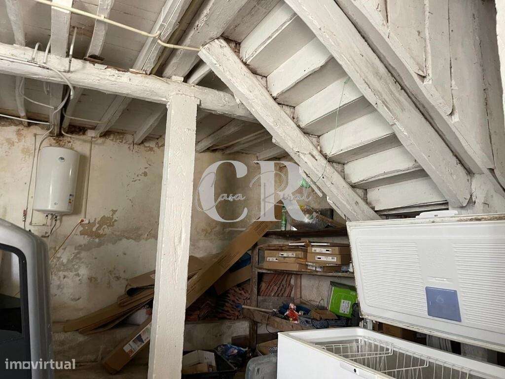 Moradia Isolada em Pedra para Renovação Parcial, a 20 minutos das Prai - Grande imagem: 5/49