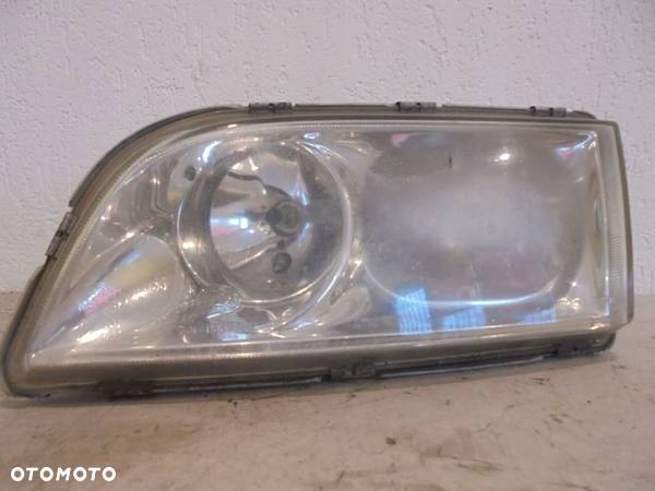 LAMPA LEWY PRZOD VOLVO S40 - 1