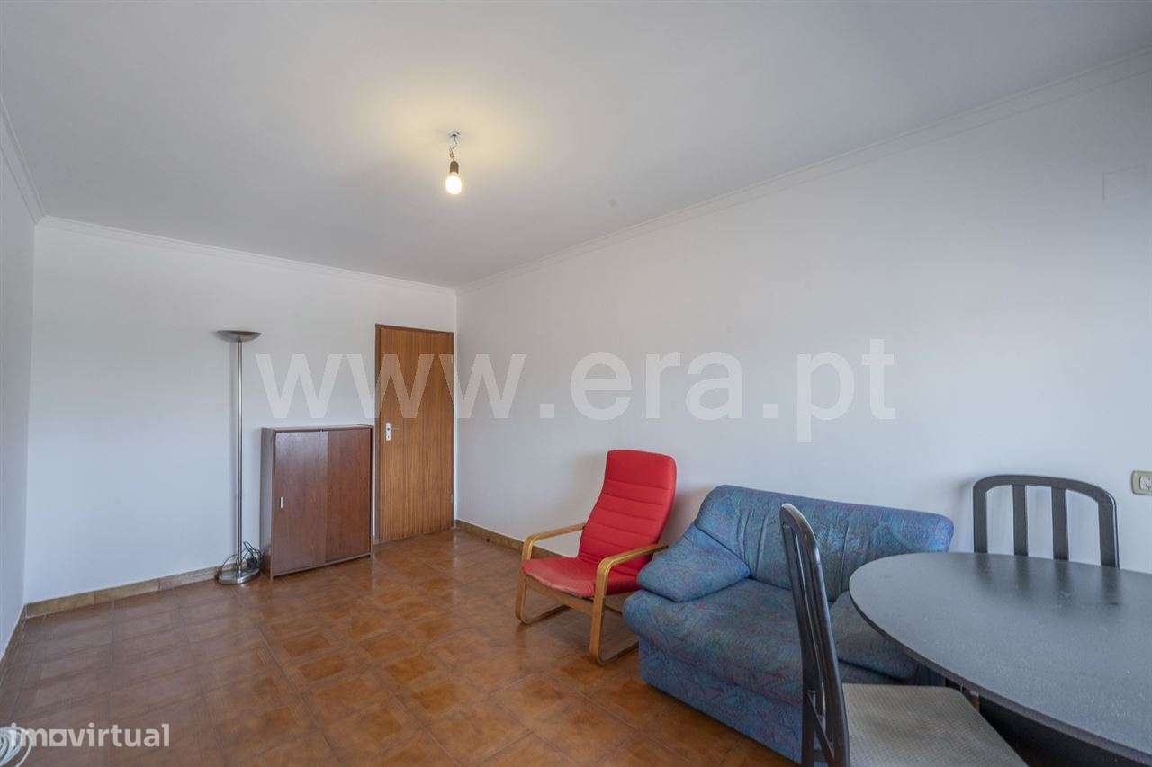 Apartamento T2; Laranjeiro-6
