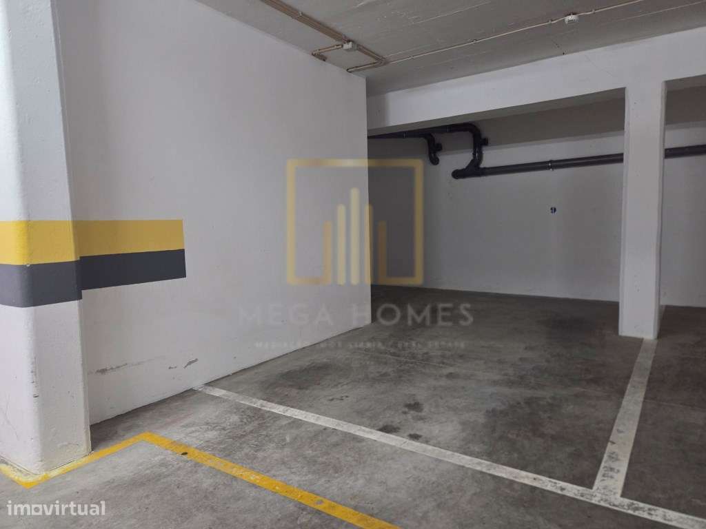 T3 amplo, seminovo, com lugar de estacionamento, em Cerro Ruivo, Po...-28