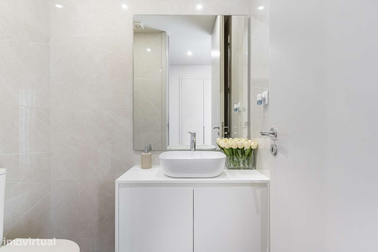Moradia de Arquitetura Contemporânea com Piscina | Fafe-28