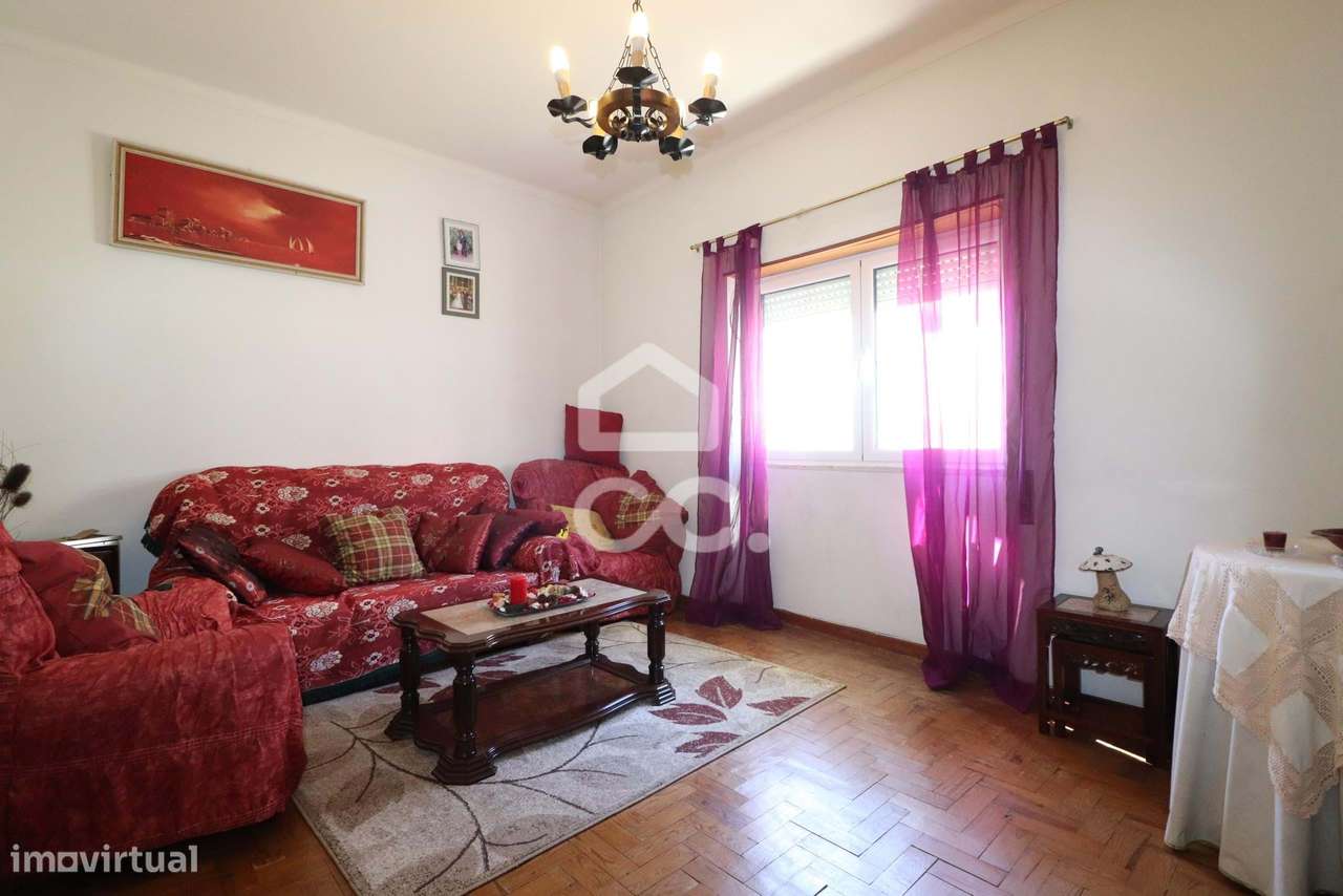 Apartamento T3 no Loreto com garagem e lugar de estacionamento - Grande imagem: 4/20