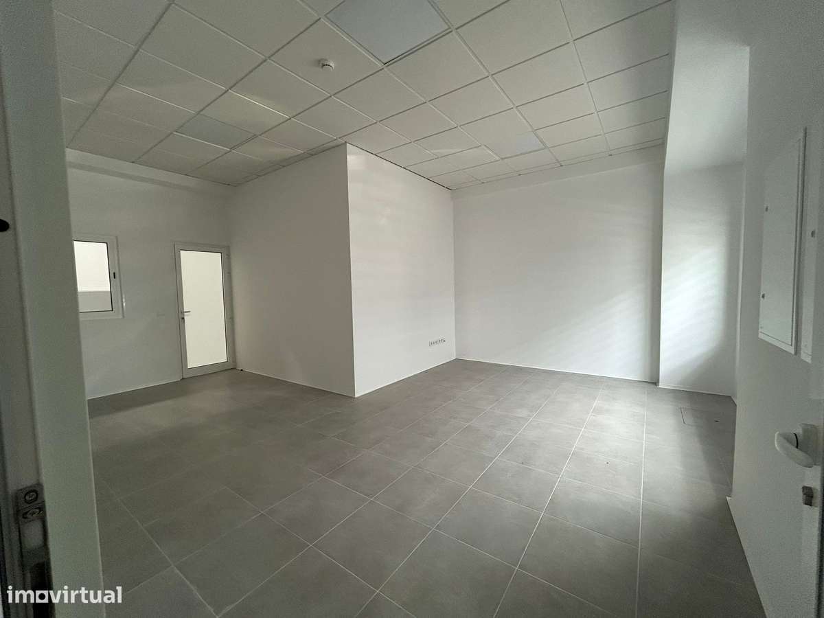 Armazém Póvoa de Varzim Novo Arrendar - Grande imagem: 4/9