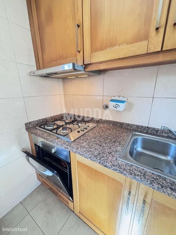 Moradia de 2 Pisos – Excelente Oportunidade em Romariz, Santa Maria da-5