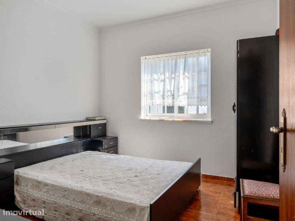 SESIMBRA - ALTO DAS VINHAS - MORADIA ISOLADA, SÓTÃO, ANEXO, PISCINA...-24