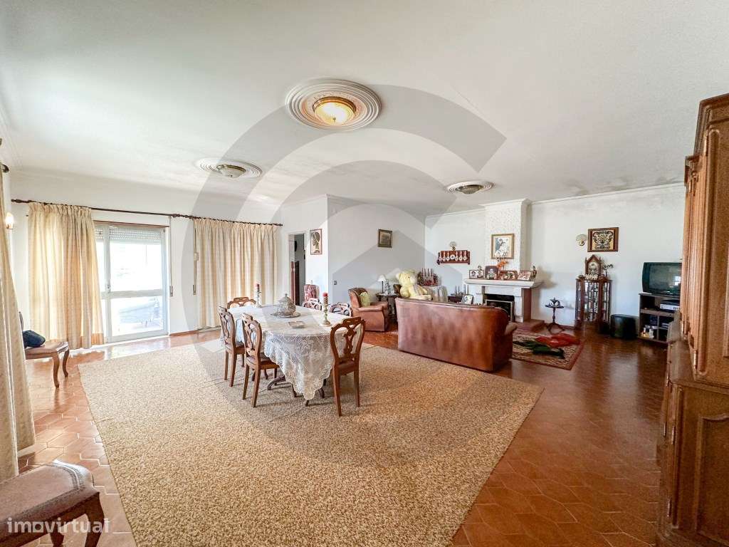 Moradia T5 - Grande imagem: 2/12