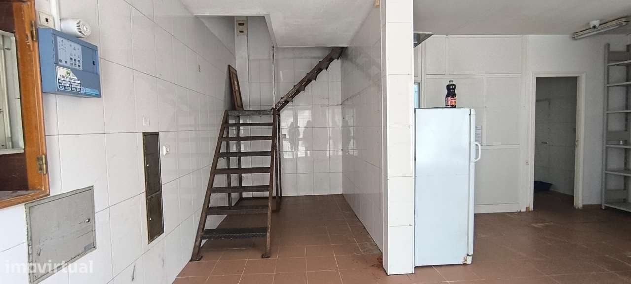 Espaço Comercial 250 m² | Ramada, Odivelas-16