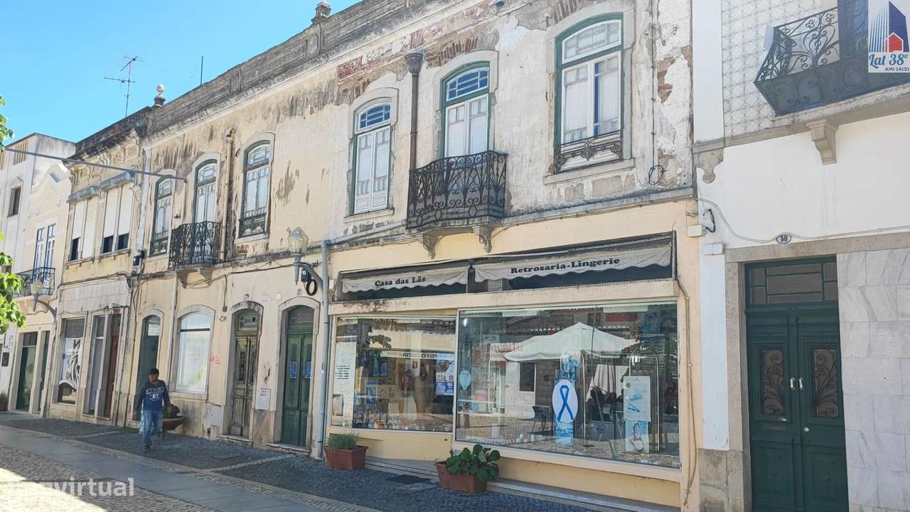 Prédio zona histórica de Beja - Grande imagem: 3/38