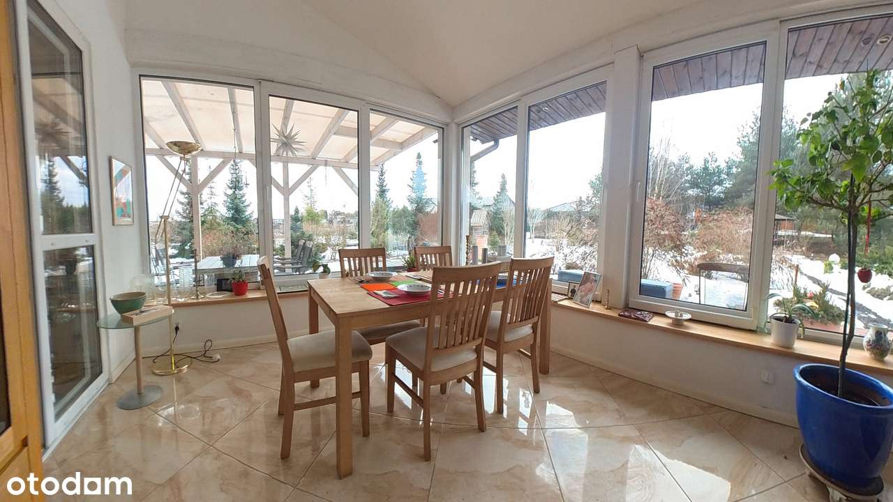 Przestronny dom z 6 pokojami w cichej okolicy-8