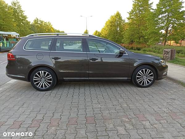 Volkswagen Passat 2.0 TDI Highline DSG - 12