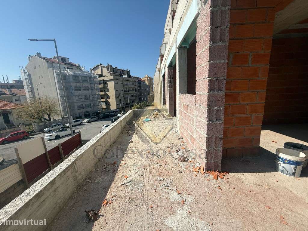 Apartamento T2 Próximo à Estação de Metro de Santo Ovídeo Vila Nova...-0