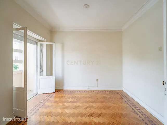Prédio de Investimento Premium no Centro de Almada | Vista Rio | Eleva-42