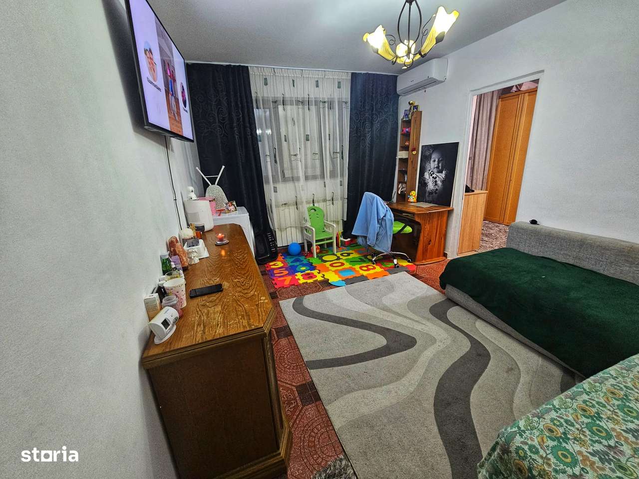 Apartament 2 camere – Central / Urlați – Etaj 2, balcon închis - Imagine principală: 1/12