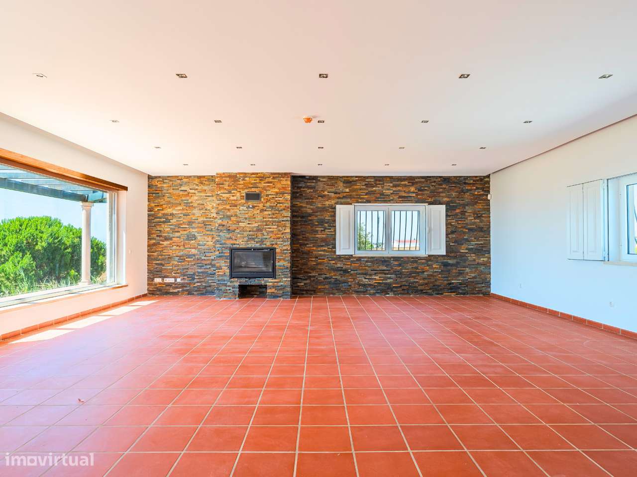 Moradia T4 inserida em propriedade com 9.680 m²-10