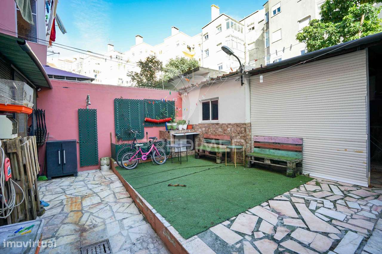 APARTAMENTO T2 + 1 COM TERRAÇO NO CENTRO DA AMADORA - Grande imagem: 2/22