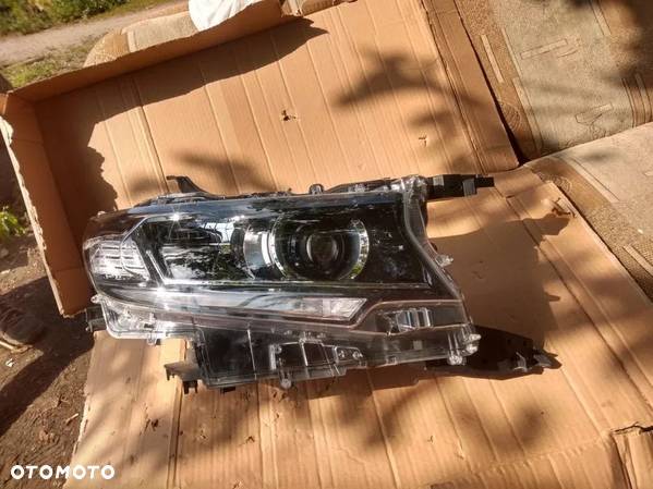 Lampa przednia prawa Toyota Land Cruiser J150 Full Led lampa prawy przód 2017 2018 2019 2020 - 1