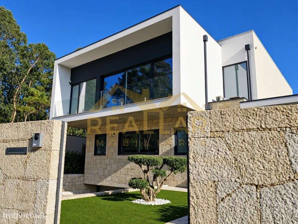 Moradia T3 Exclusiva com Piscina e Terreno de 2.230 m2| Rio Mau, Vi...-24