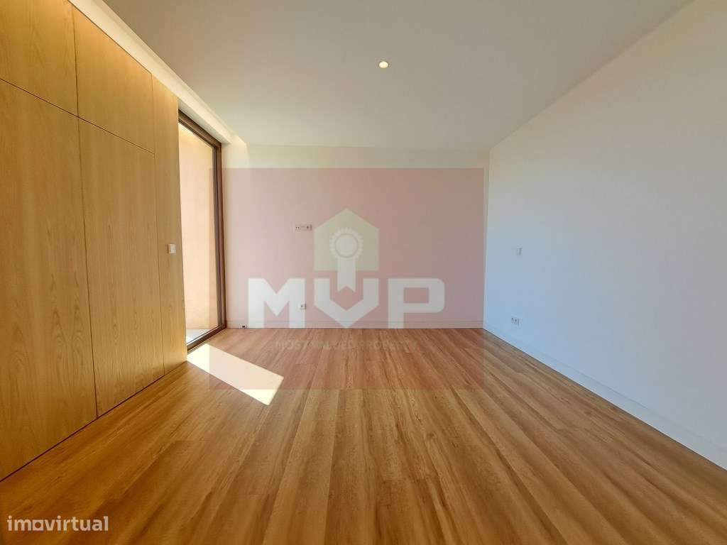 Moradia V3 com piscina e garagem em Vilamoura-22