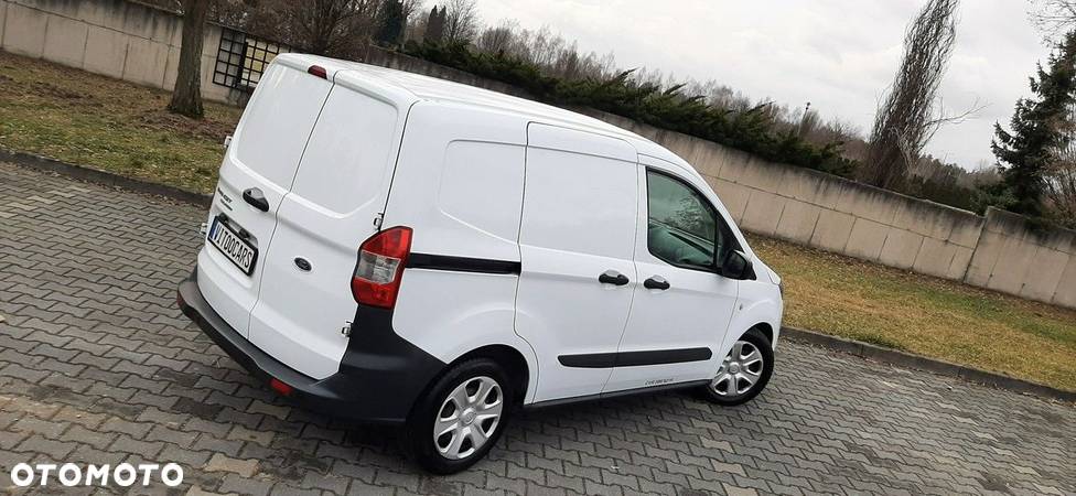 Ford Transit courier - 13