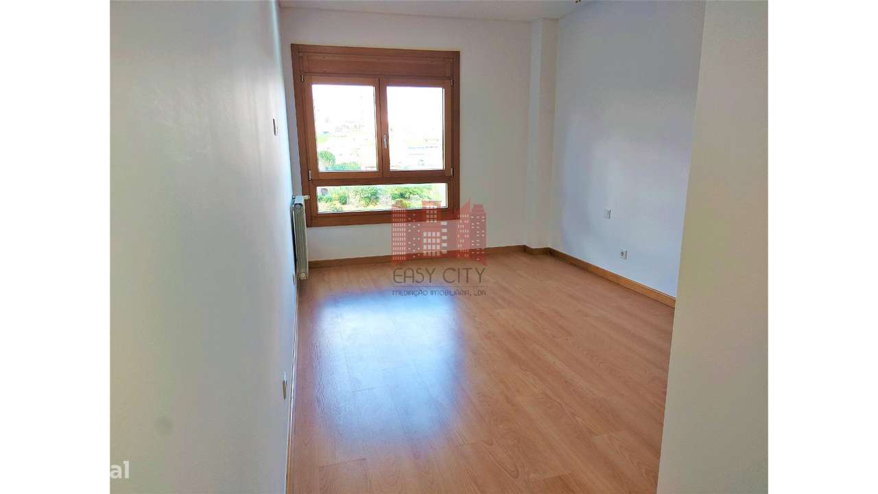 Apartamento T3 em Colinas do Cruzeiro-33