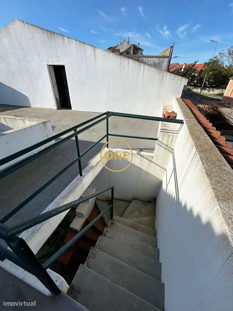 Excelente Moradia T5 em Salvaterra de Magos-25