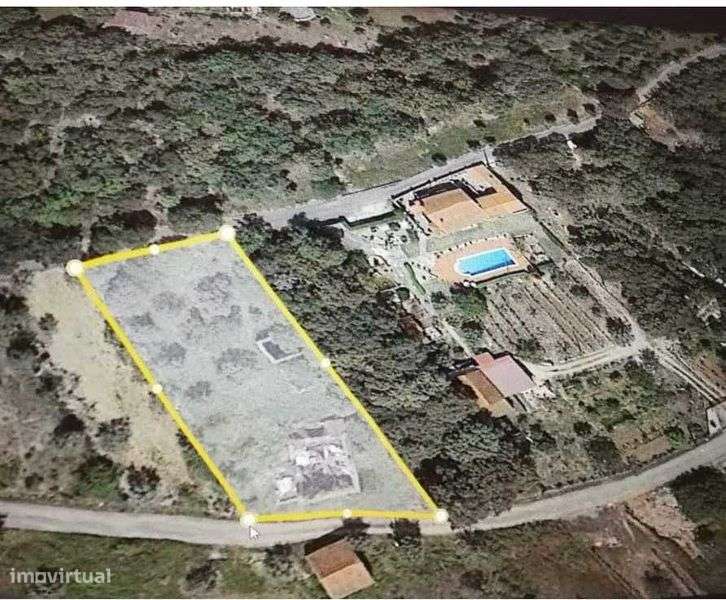 Terreno com duas ruinas - Grande imagem: 5/12