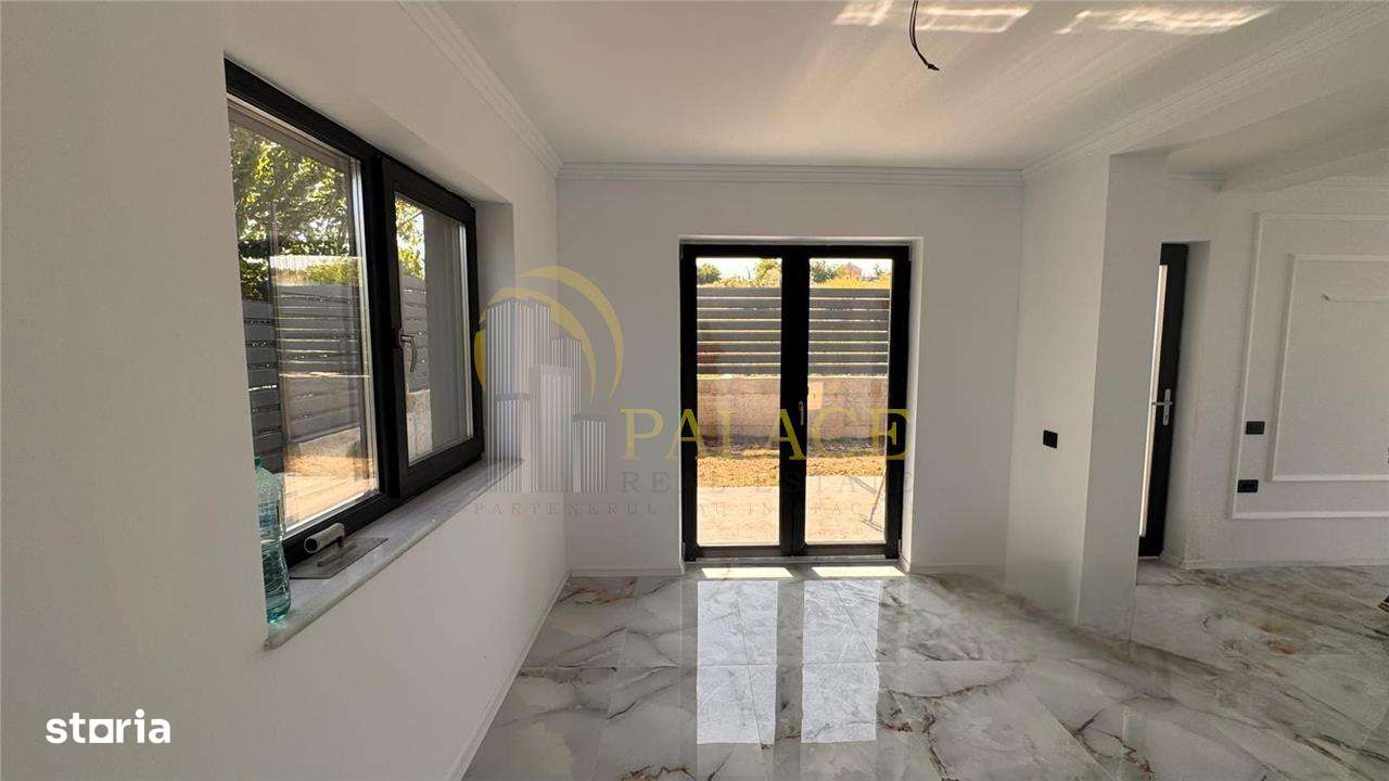 Vila tip duplex de vanzare in Rediu, design mediteranean, panorama cat - Imagine principală: 5/20