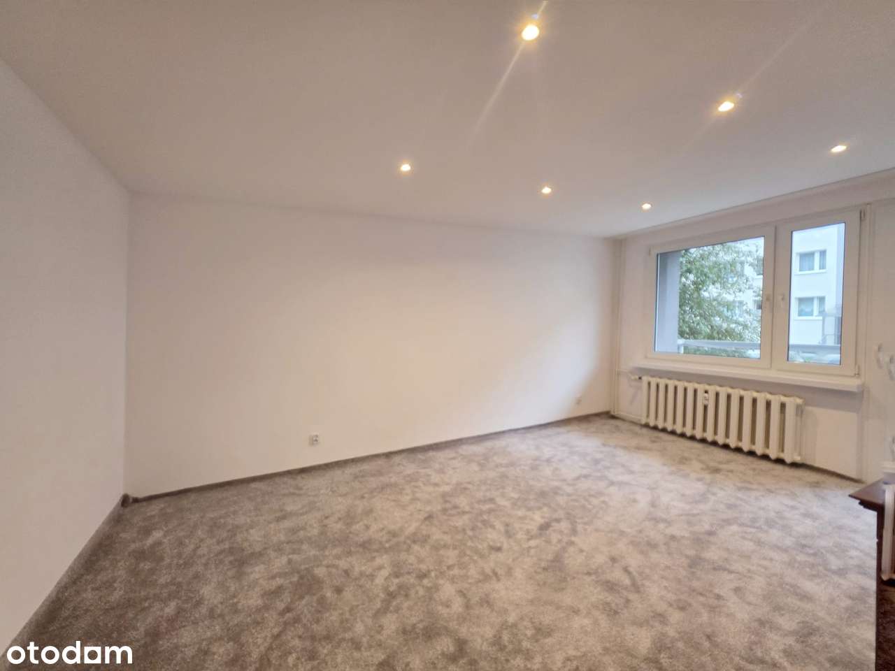 Słoneczna, 2 pokoje z balkonem, blok, po remoncie, bez prowizji-1