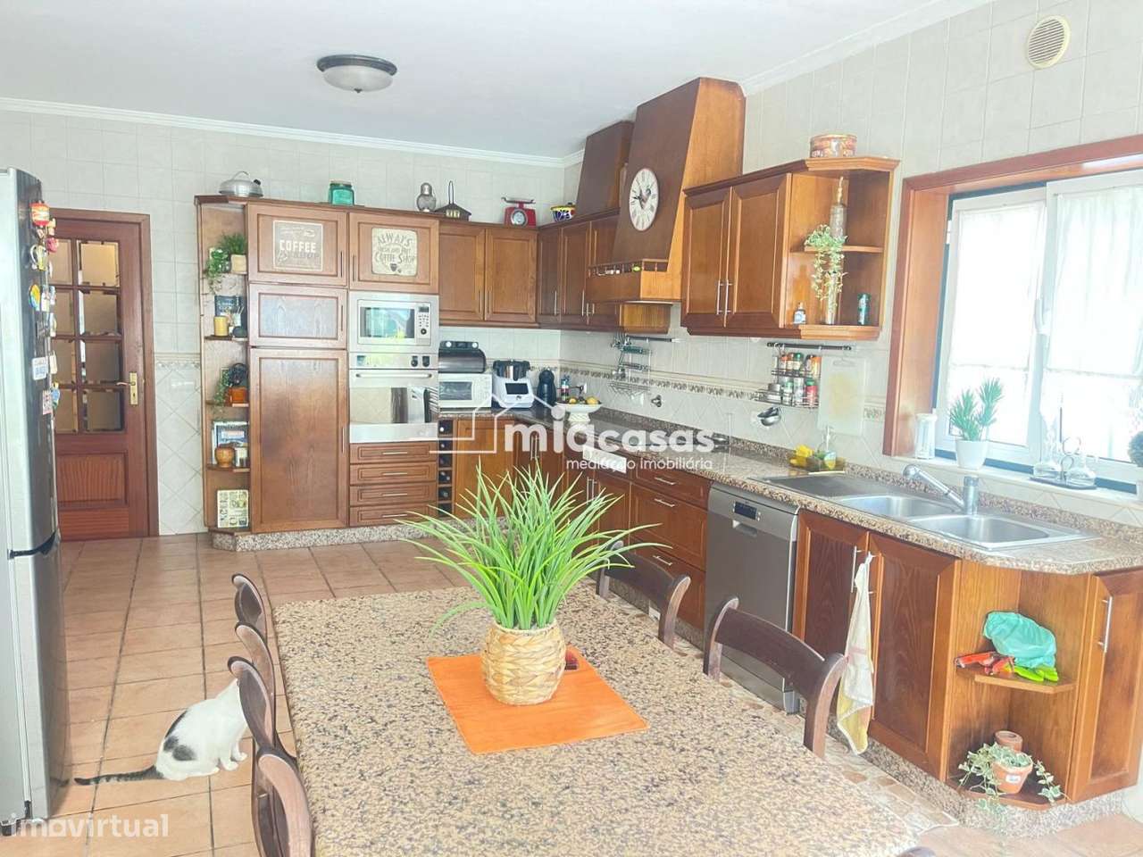 MORADIA T4+1 ISOLADA - OIÃ-5