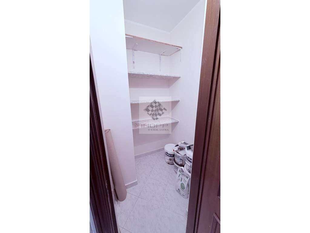 Fabuloso apartamento T2 na Cavaleira com parqueamento-6