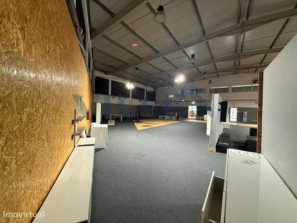 Armazém para Comércio - Excelente Visibilidade na N14 - Grande imagem: 5/18