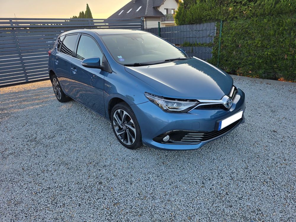 Toyota Auris II (2012-) 2016