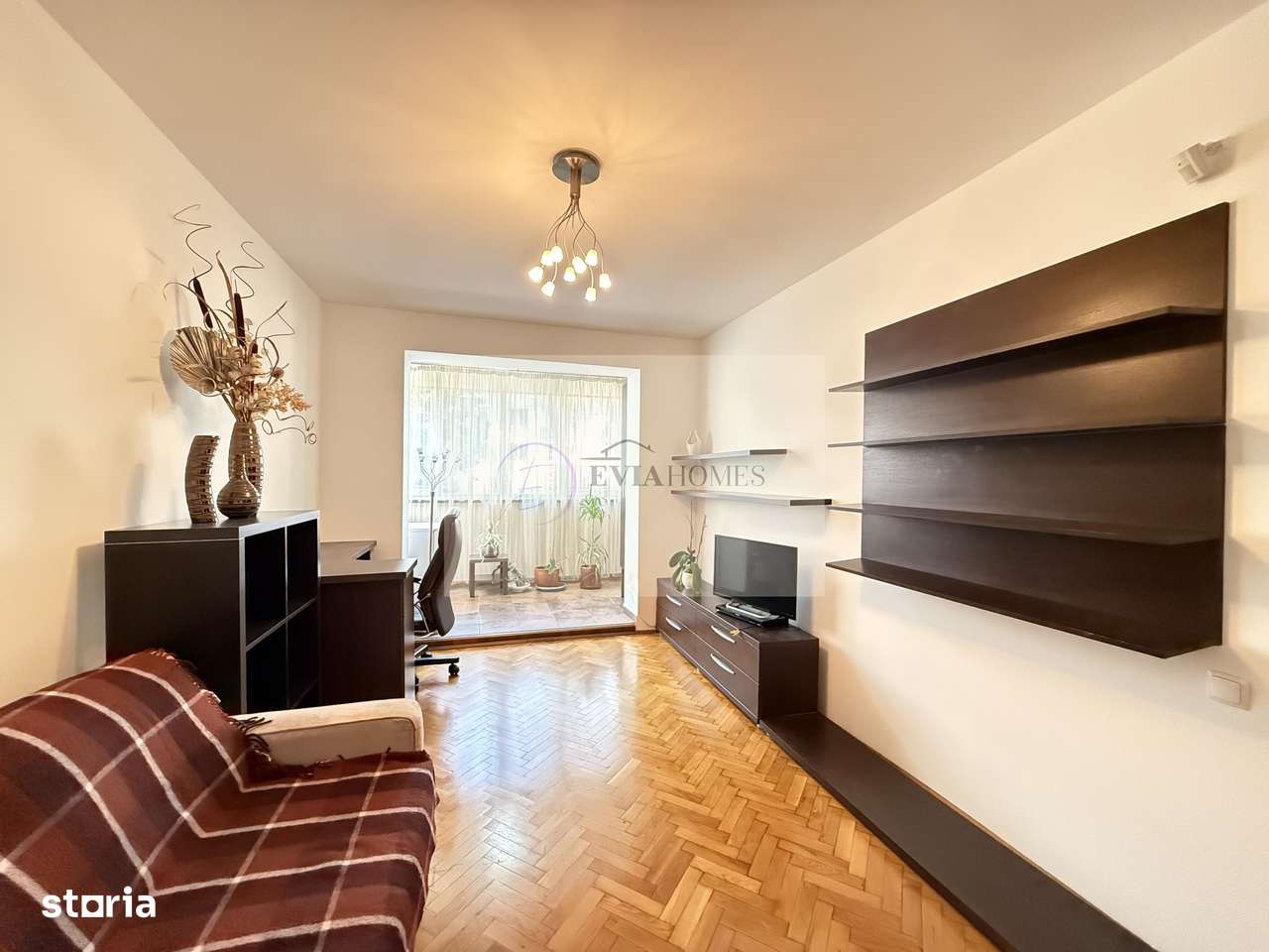 90mp /3 camere/2 bai/ parter inalt/ garaj inclus/ Cartier Plopilor-3