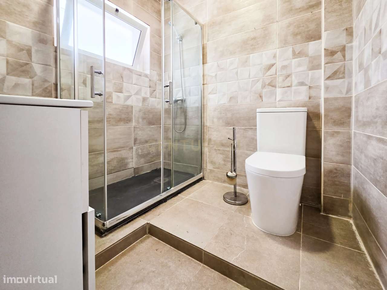 Apartamento T2 Remodelado no Barreiro – Moderno, Versátil e Pronto a H-22
