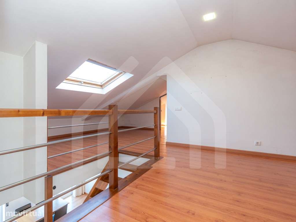 Apartamento T2 com sótão | Ceira-19