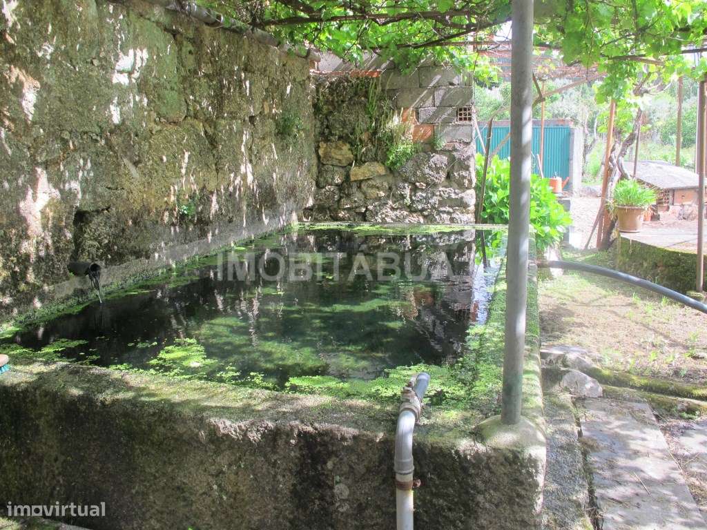 Moradia tradicional com 4 quartos com um grande jardim, pátio, área...-23