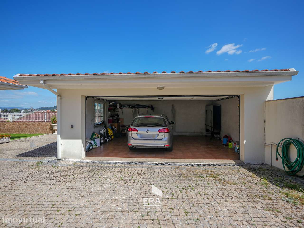 Moradia V3 em Santo Tirso-36