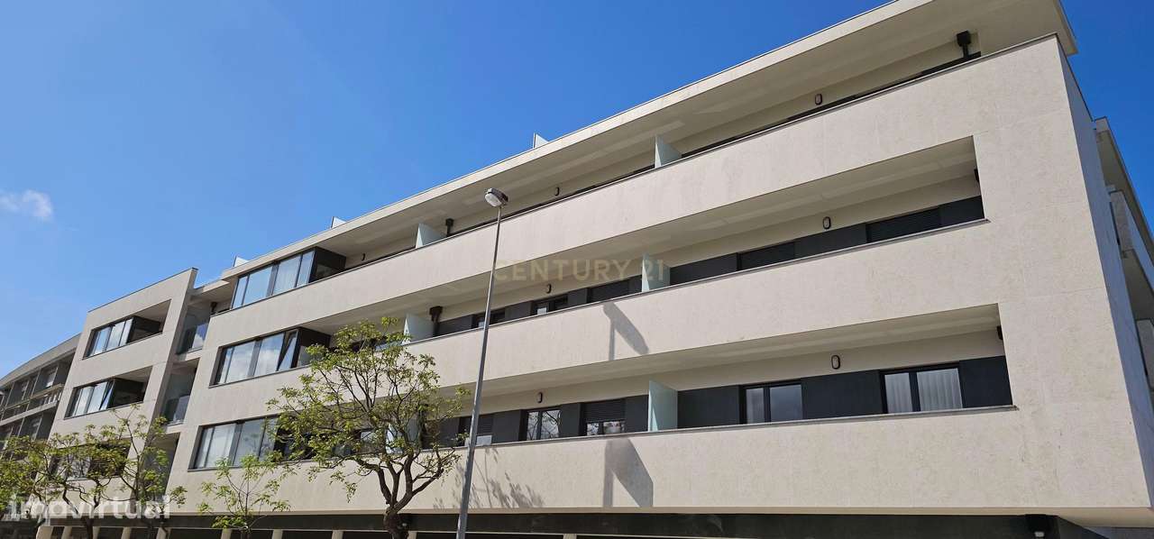 Apartamento T3 Novo com 2 casas de banho e energia A+-21