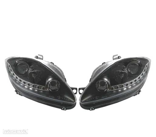 FARÓIS FRONTAIS LUZ DIURNA LED PARA SEAT LEON 1P ALTEA TOLEDO 5P 04-09 FUNDO PRETO - 1