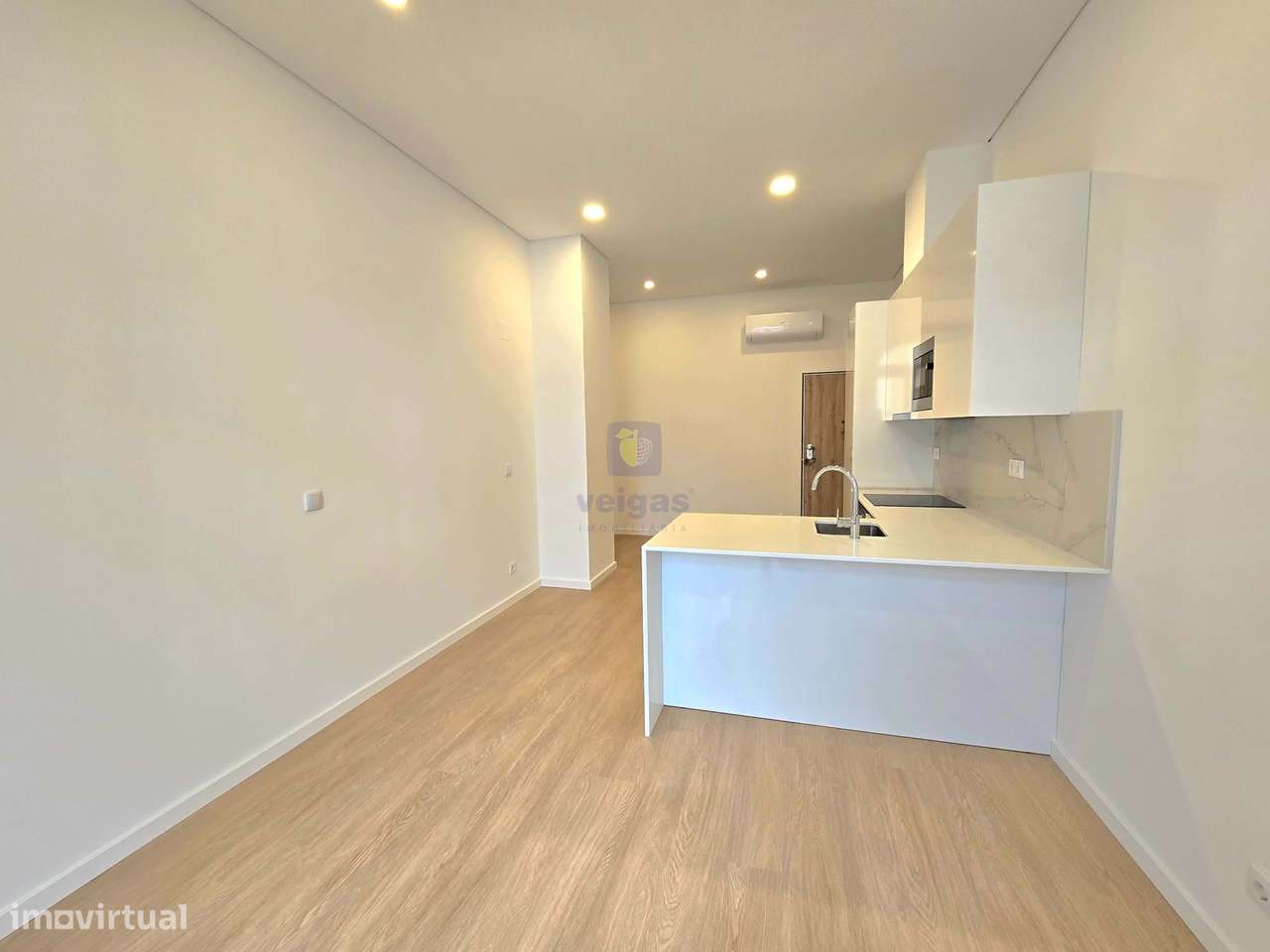 Apartamento T2 com varanda e duas frentes no empreendimento ANJOS 49 - Grande imagem: 5/13