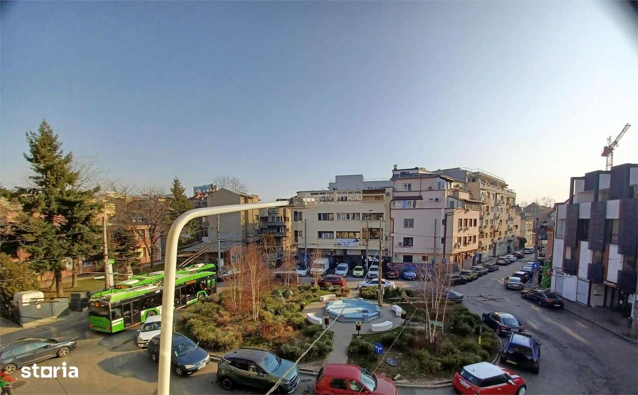 3 Camere Victoriei Occidentului - Piata Sfintii Voievozi