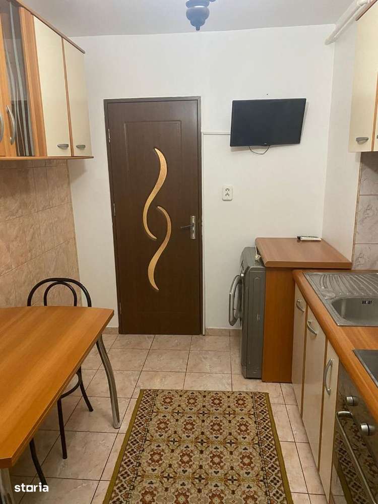 Ultracentral Târgoviște, închiriere apartament 3 camere - Imagine principală: 3/14