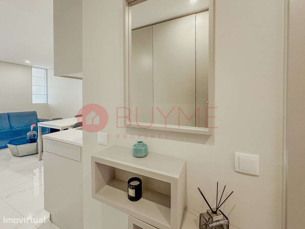 Apartamento T0+1 Renovado no Centro de Vilamoura-4