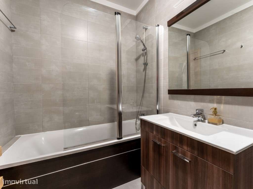 Apartamento T3 no Centro Histórico de Alcobaça-24