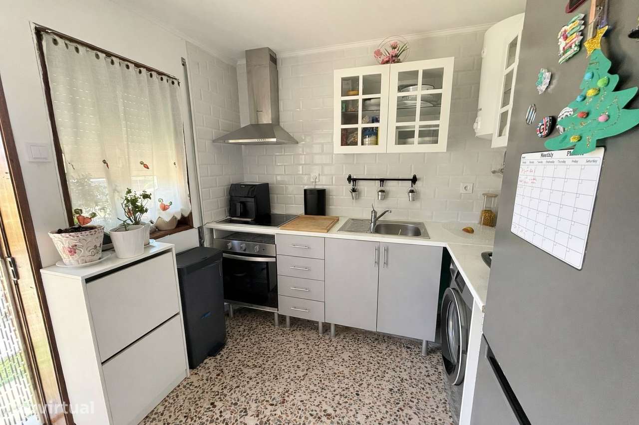 Moradia T3 | Box 2 Carros | Jardim | Exclusivo-2