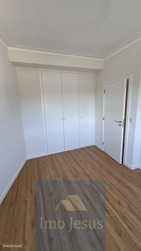 Moradia T3 centro Carvalhos-23