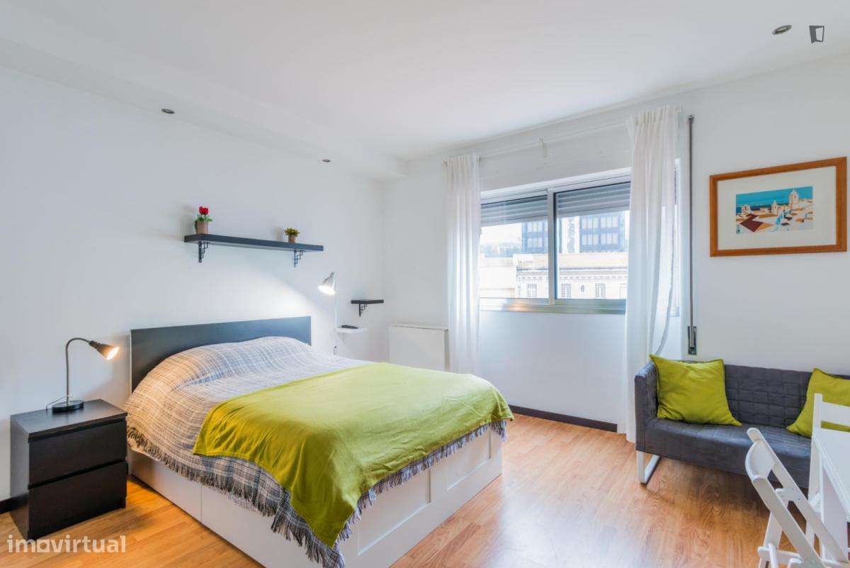 Estúdio - localizado em Baixa Coimbra - Grande imagem: 3/7