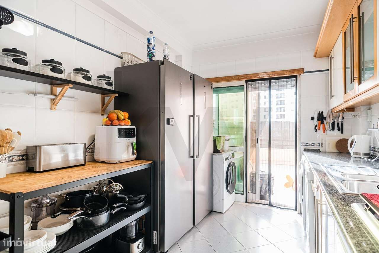 Quer um terraço gigante e dois quartos numa casa em Queluz?-9